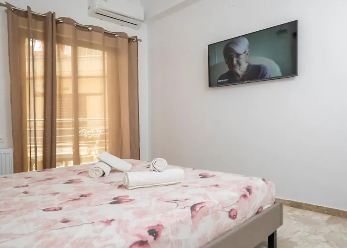 Neon 2Br Luxurious Central Apt Heraklion