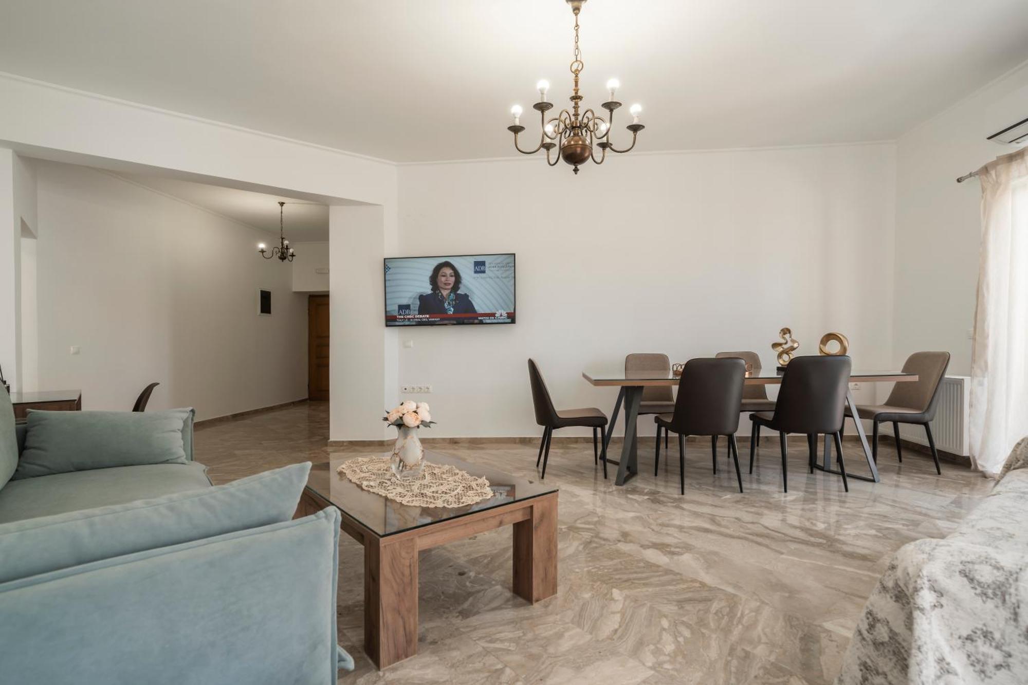 Neon 2br Luxurious *