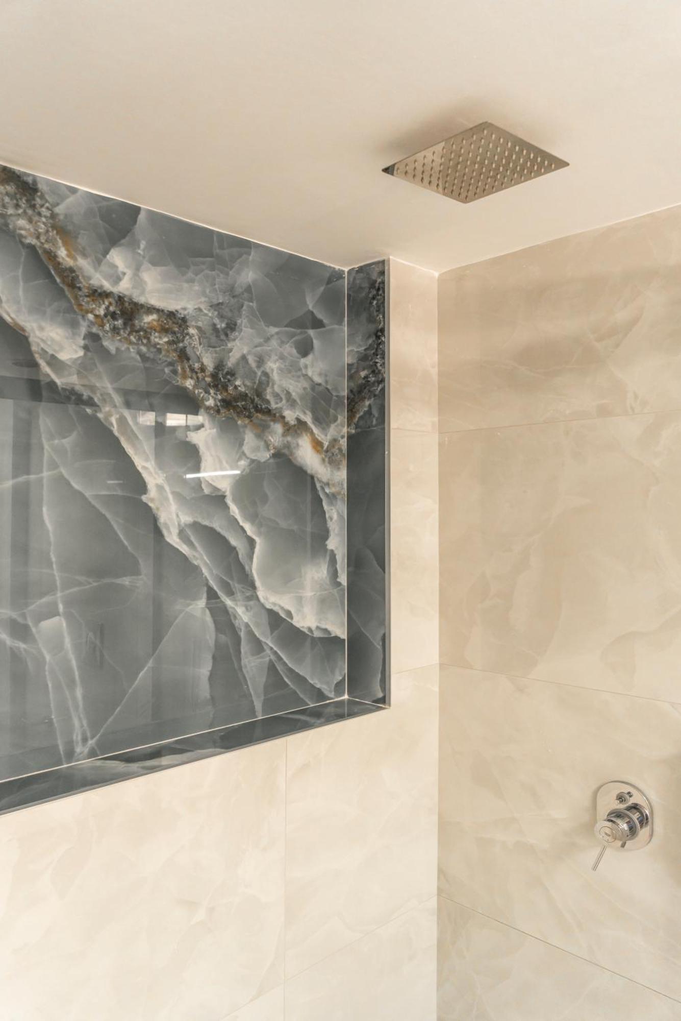 Neon 2br Luxurious Heraklion (Crete)