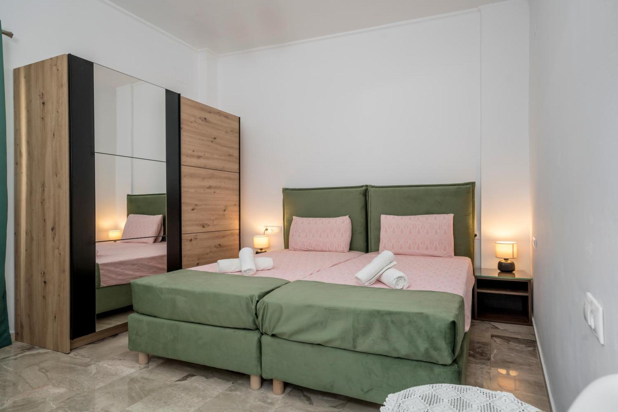 Apartment Neon 2br Luxurious *